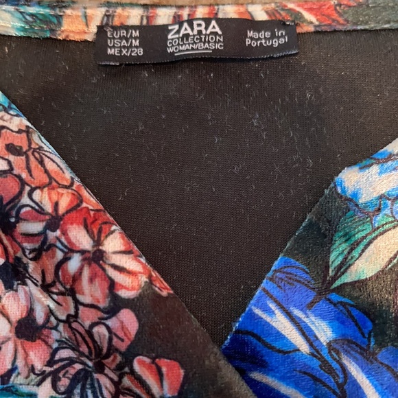 Zara Velvet Pantsuit. - Picture 6 of 6